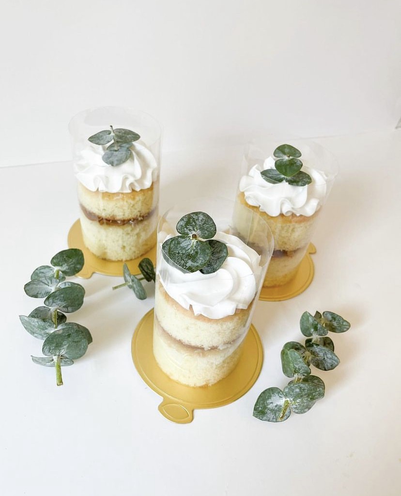 mini cakes